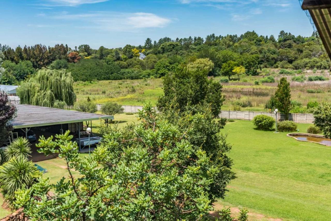 Self-Catered Apartment With Pool Krugersdorp Exterior photo