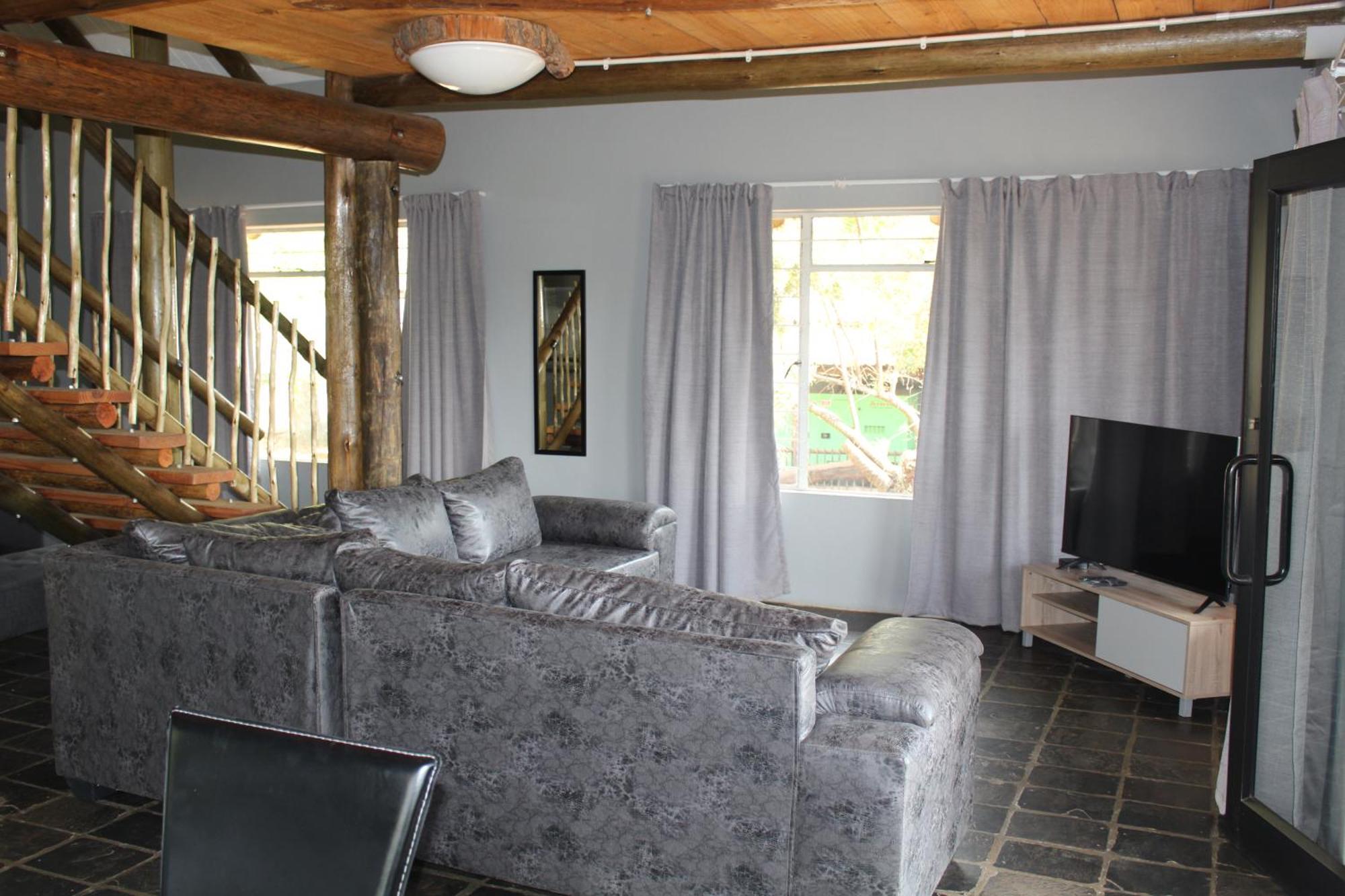 Self-Catered Apartment With Pool Krugersdorp Room photo